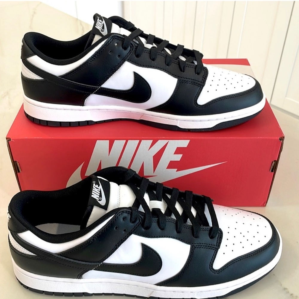 NIKE DUNK LOW PANDAS